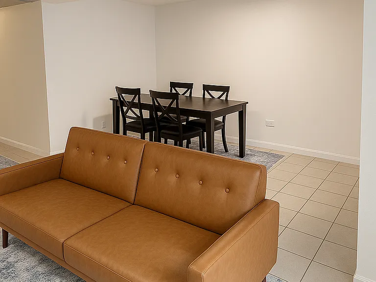 2710 N Lawndale Ave #G — Photo 3