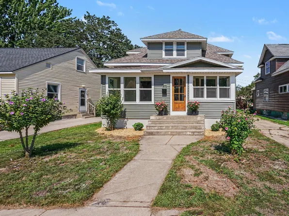 371 W 19th St, Holland, MI 49423