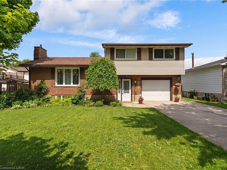 1st image of 218 Arris Cres