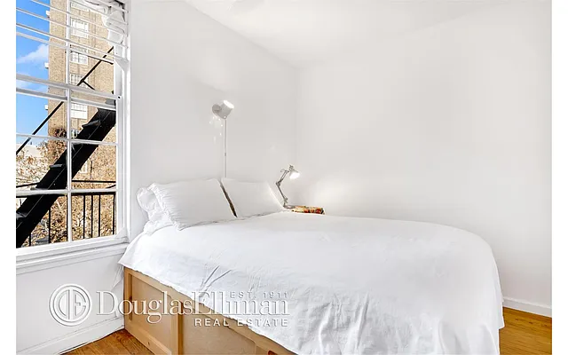 Rented by Douglas Elliman | media 10