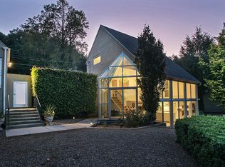 210 Mamanasco Rd, Ridgefield, CT 06877