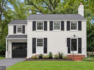 5920 Welborn Dr, Bethesda, MD 20816
