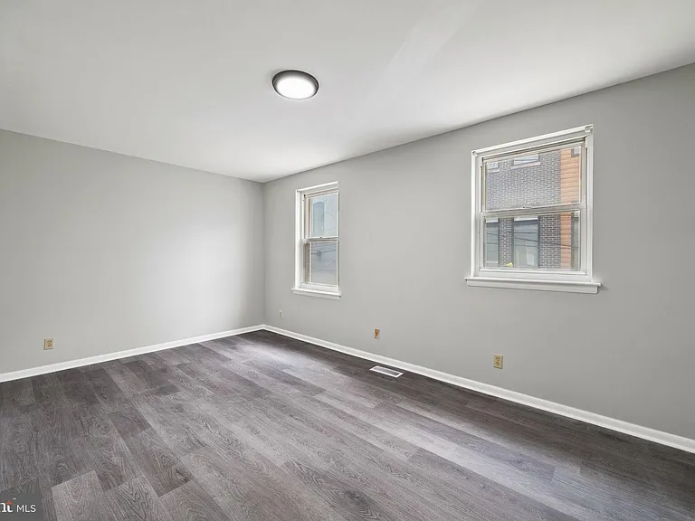 1221 Kater St — Photo 24
