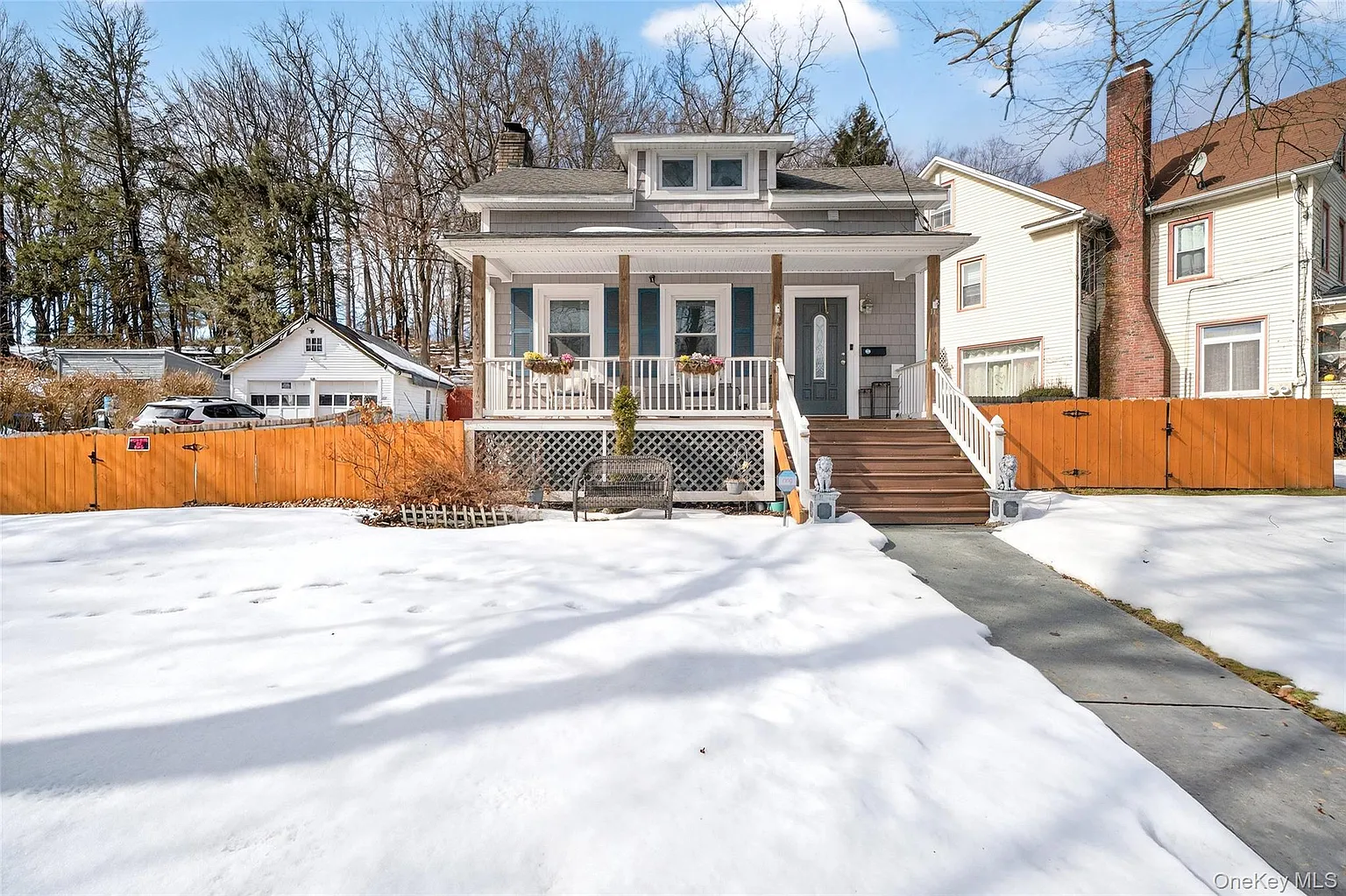 110 S Montgomery Street photo 1