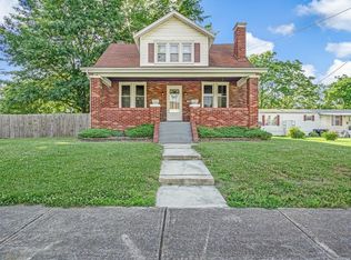 308 S Johnson St, New Athens, IL 62264