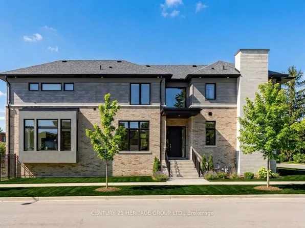 251 Oxford St, Richmond Hill, ON L4C 7V7