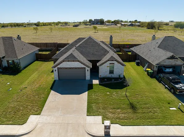 225 Bayless Ave, Godley, TX 76044