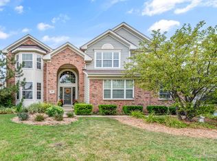 616 Waterford Rd, Elgin, IL 60124