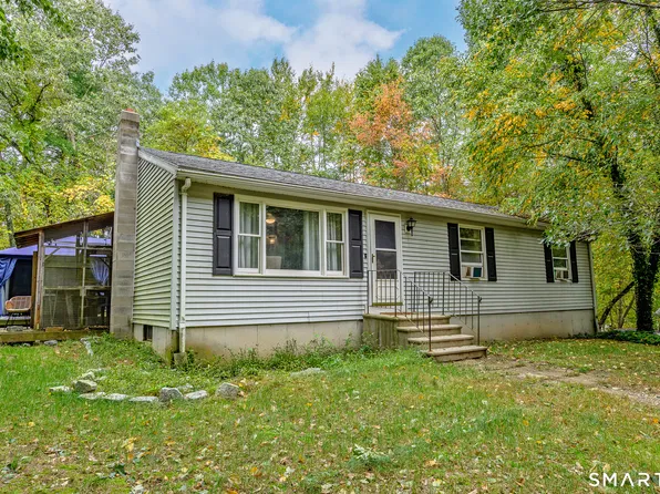 42 Church Street, Thompson, CT 06277
