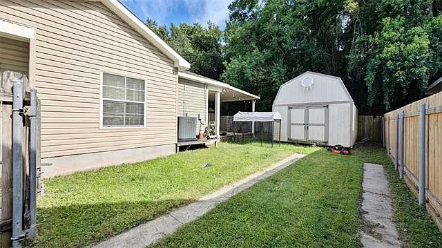 2735 Village Ct — Photo 29