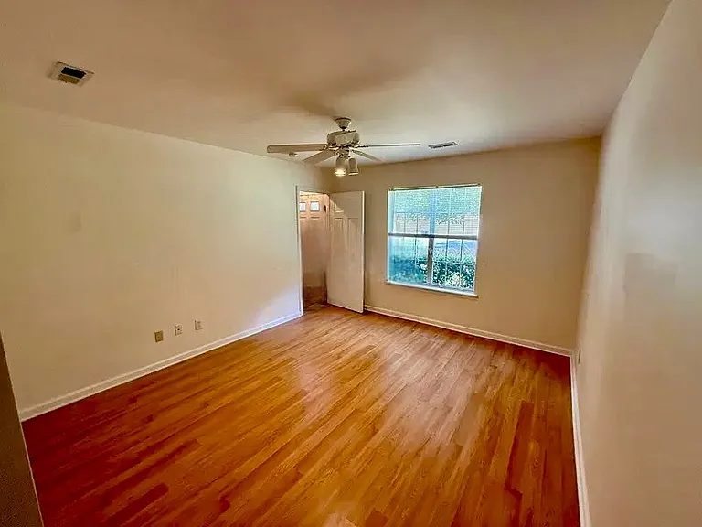317 Saint Thomas Dr — Photo 5