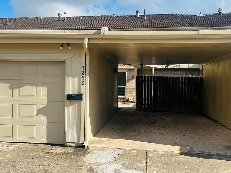 3258 Continental Dr — Photo 18