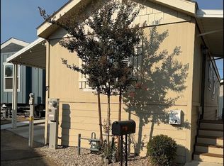 8086 Mission Blvd #17, Riverside, CA 92509