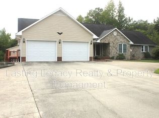 1056 Hasty School Rd, Thomasville, NC 27360