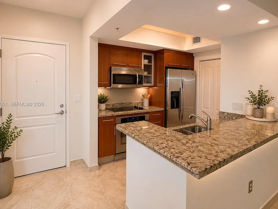 110 Washington Ave #1512