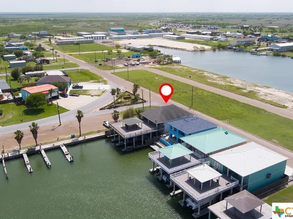 718 E Port Dr, Port Mansfield, TX 78598
