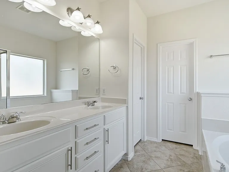 15636 Gatehouse Dr — Photo 18