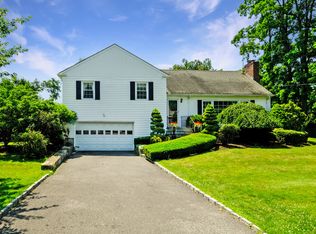 31 Yarmouth Rd, Purchase, NY 10577