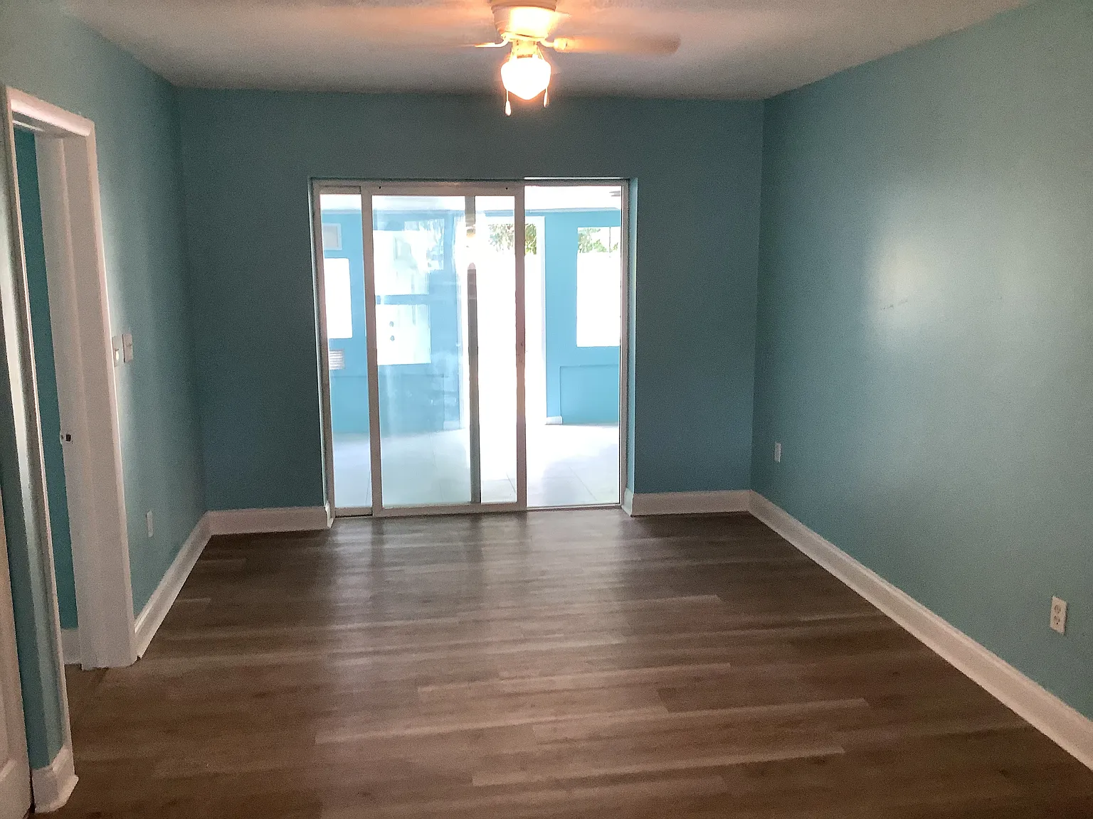 4 bed, 2063 sqft, $3,250 — Photo 3