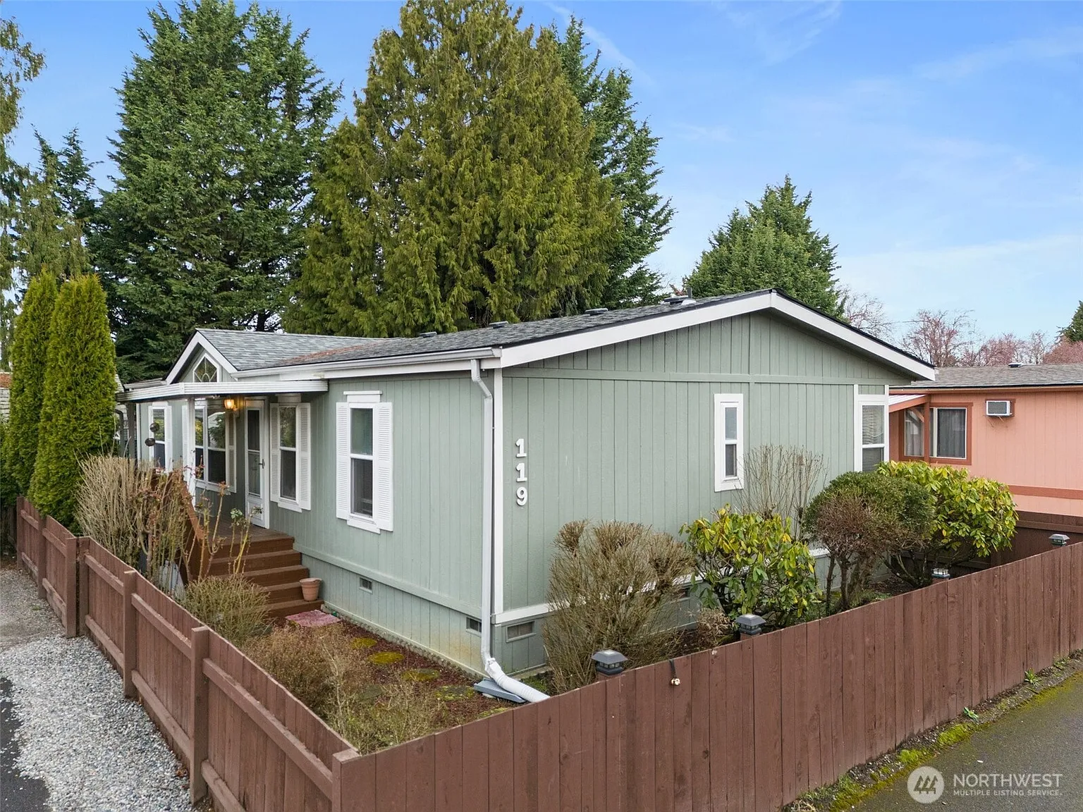 401 37th Street SE #119 photo 1