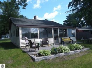 8427 Lakeview Dr, Hale, MI 48739