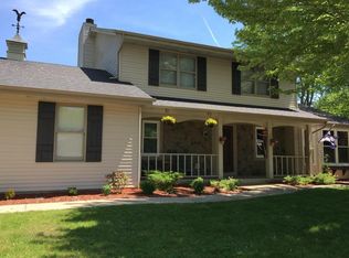 1405 Eldorado Dr, Oconomowoc, WI 53066