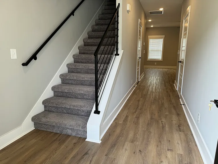 201 Jonathan Wade Cir — Photo 3