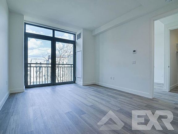 3rd image of 160 Clarkson Ave APT 6F