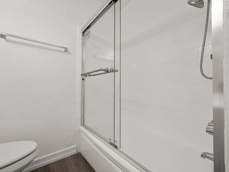 523 S Mariposa — Photo 10