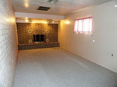 Family Room w/Fireplace