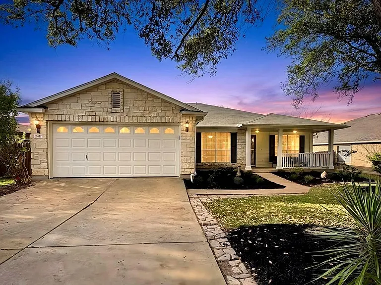 2417 Hallie Ln — Photo 2
