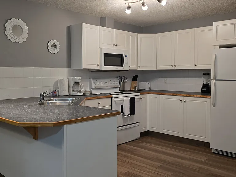 260 Duston St #220 — Photo 3