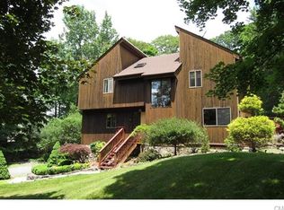 576 Barrack Hill Rd, Ridgefield, CT 06877