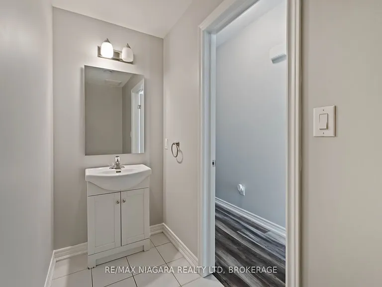 81 Grove St — Photo 17