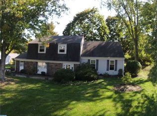 45 Buckshire Dr, Holland, PA