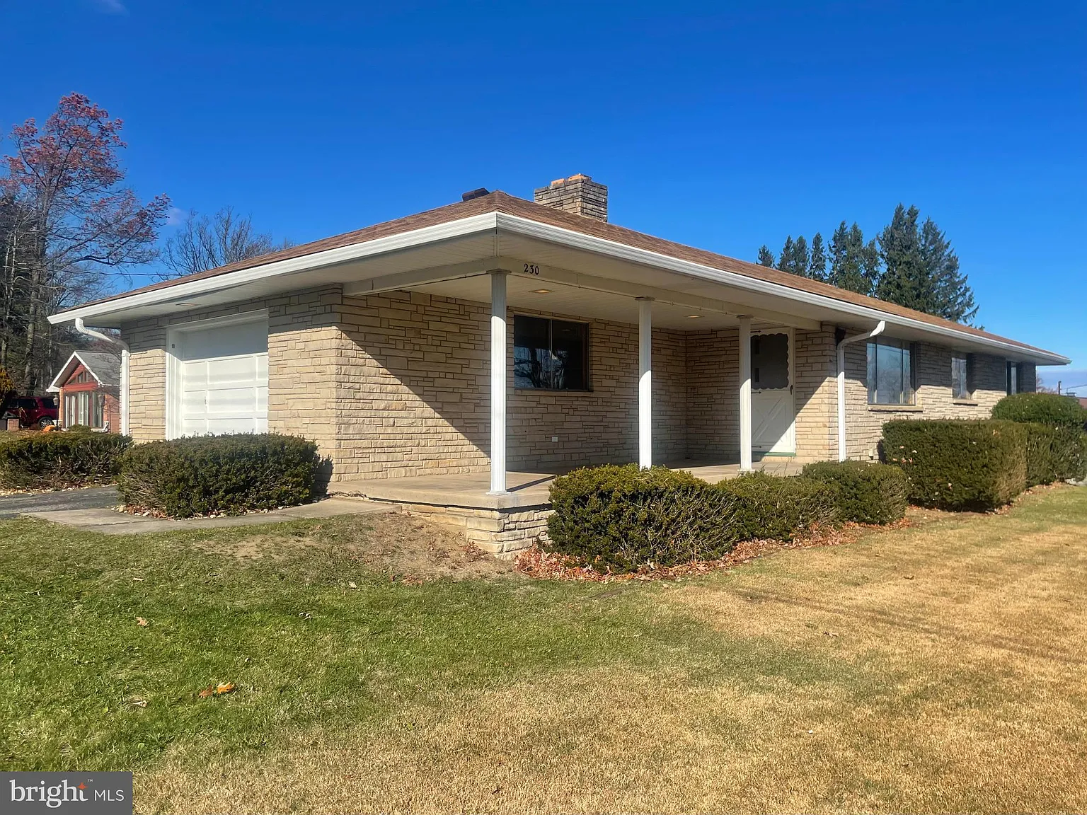 230 Armstrong Ave photo 1