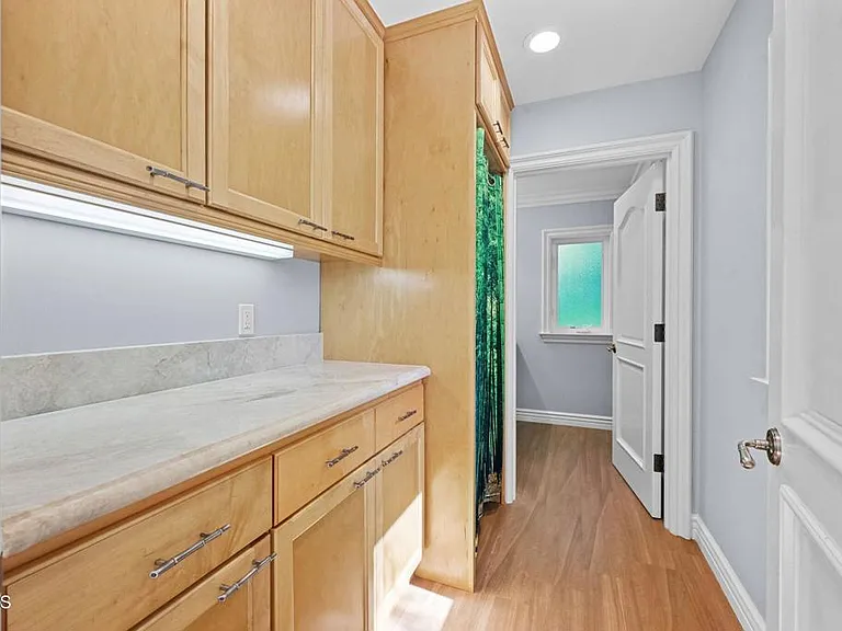 3263 New York Dr — Photo 20