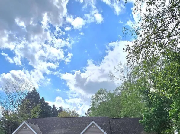 309 Briarwood Dr, Winder, GA 30680