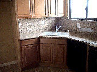 4th image of 340 King Dr