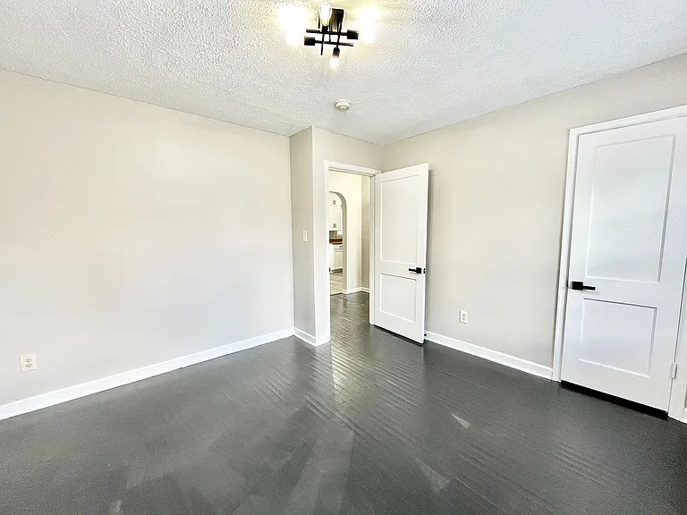 4840 Southside Drive-New — Photo 18
