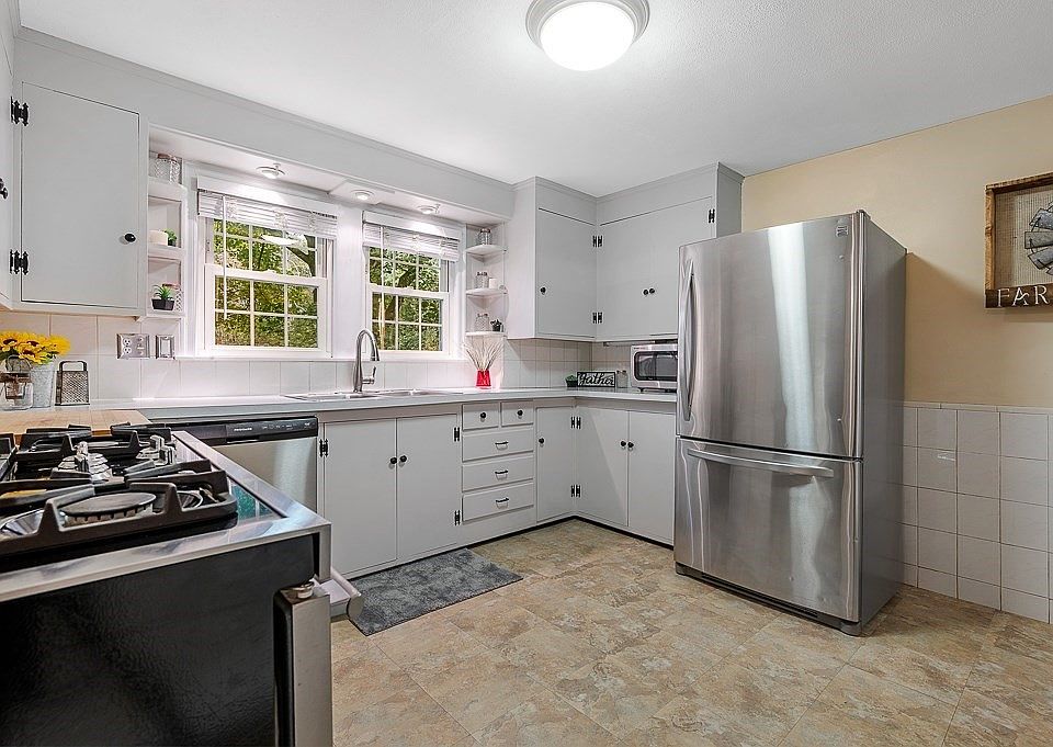 339 Salisbury St, Worcester, MA 01609 Zillow