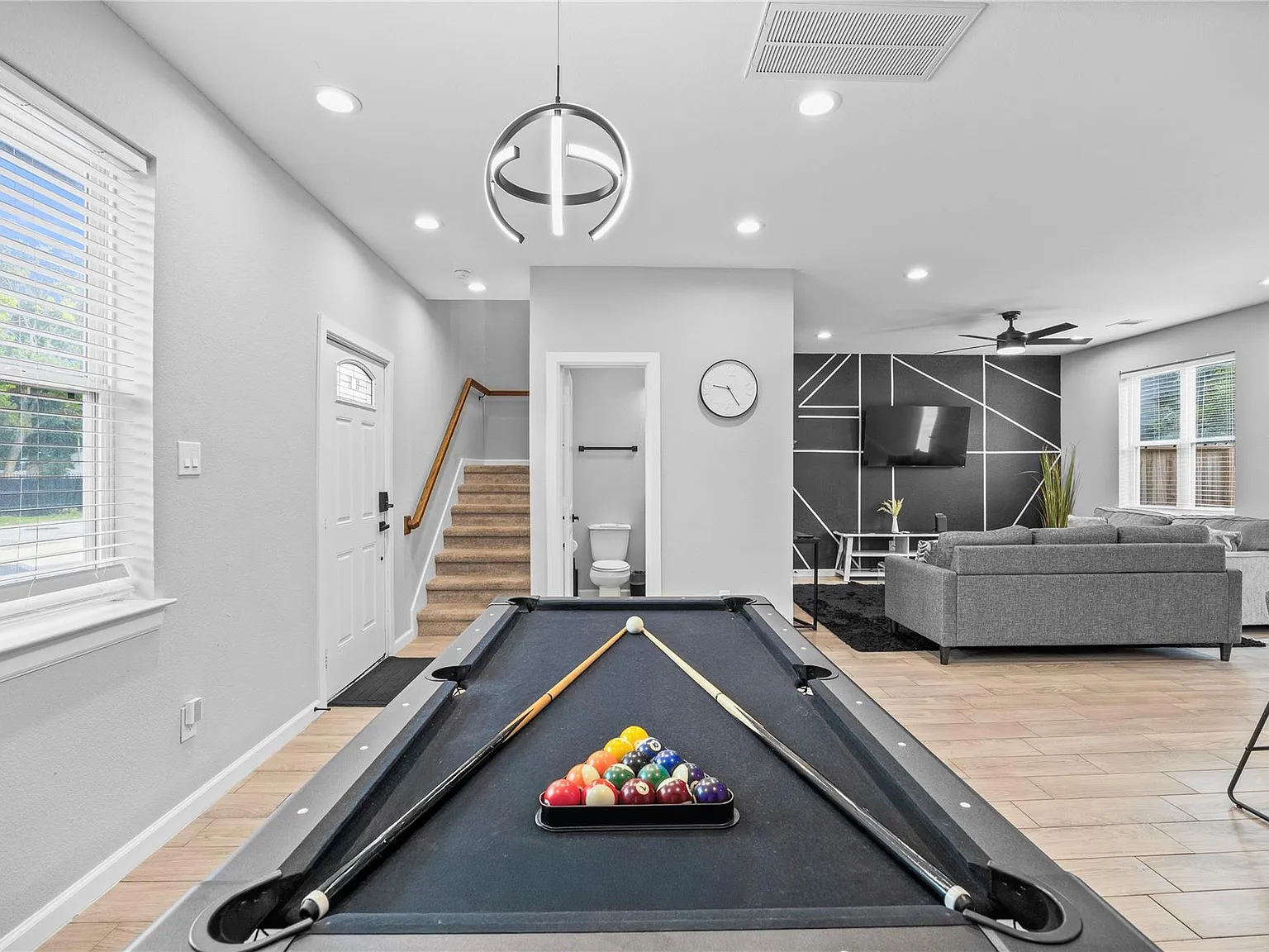 3 bed, 2.5 bath, 1431 sqft, $1,800 — Photo 4