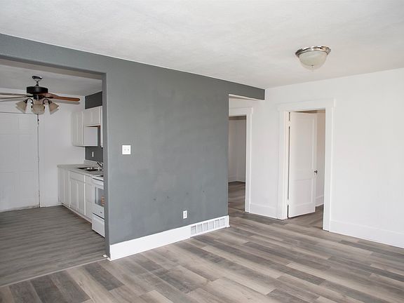 3rd image of 640/642 S 6th St