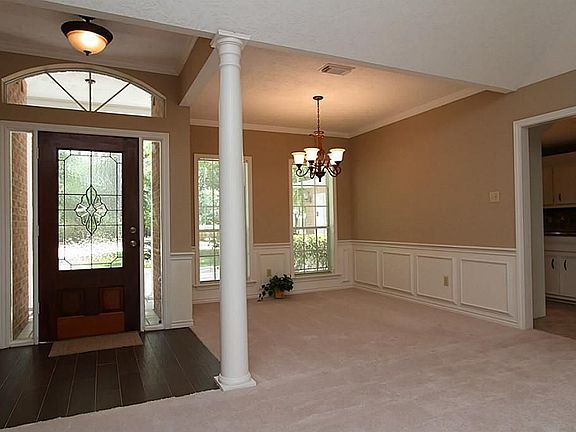 2nd image of 123 Park Cir