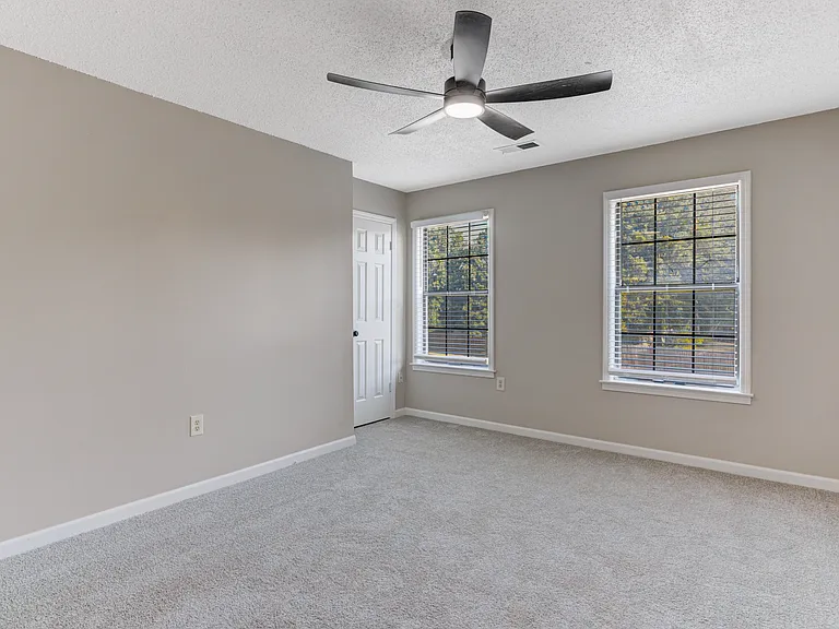 7801 Autumn Creek Dr — Photo 13