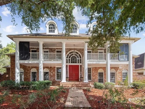 2 Lakewood Estates Dr, New Orleans, LA 70131
