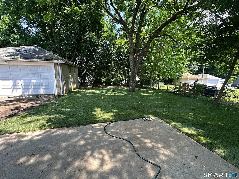 46 Holbrook St — Photo 11
