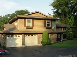 695 Vauxhall Street Ext, Waterford, CT 06385