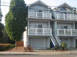 130 NE Bridgeton Rd, Portland, OR 97211