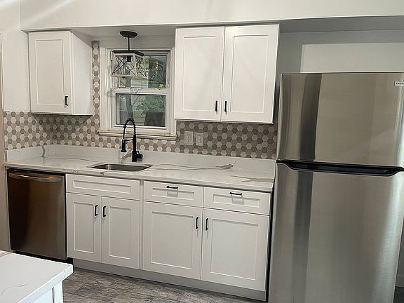 New Cabinets & Appliances